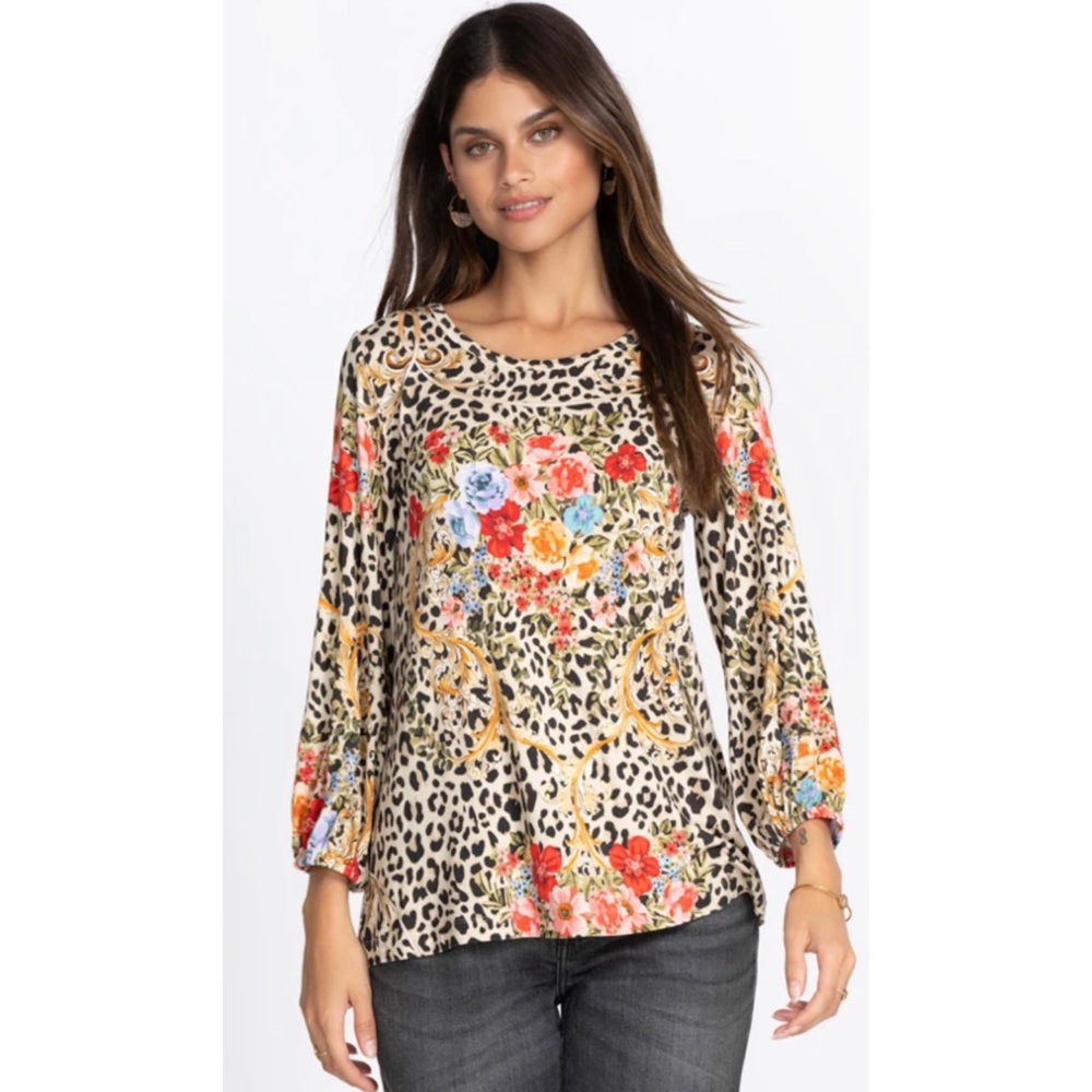 Johnny Was Cheetah Print Puff Sleeve Size Small‎